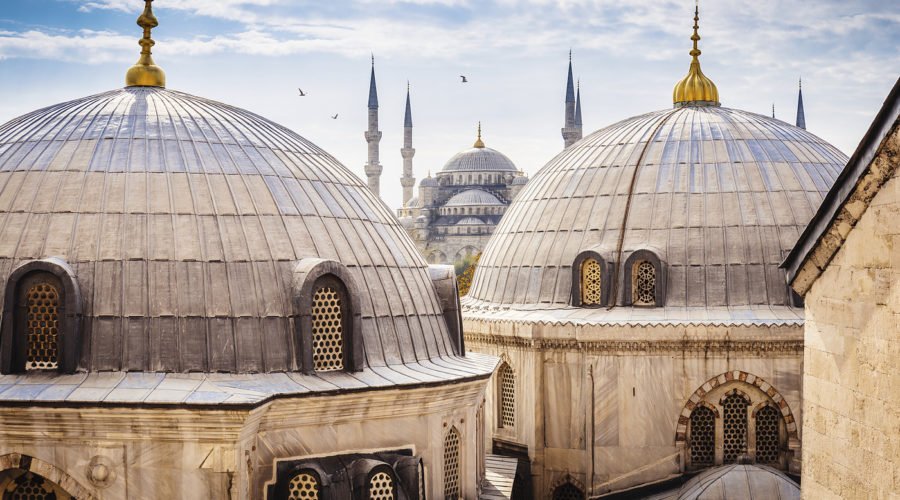 Blue mosque with domes | Istanbul vacation packages.